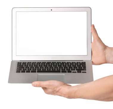 Beyaz arka planda dizüstü bilgisayarı olan adam