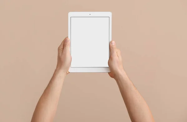 Man Tablet Computer Color Background — Stock Photo, Image