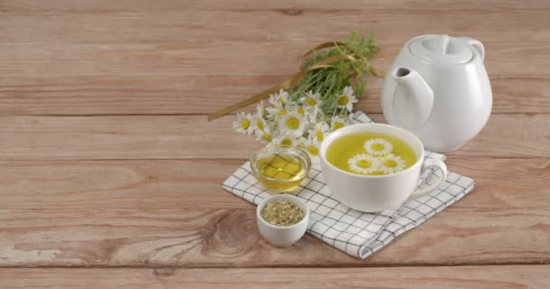 Composition Hot Chamomile Tea Honey Wooden Background — Stockvideo