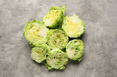 Grunge arka planında taze lahana