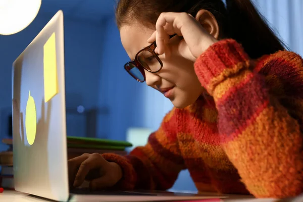 Little Girl Doing Homework Online Home Late Evening — Stock Photo, Image