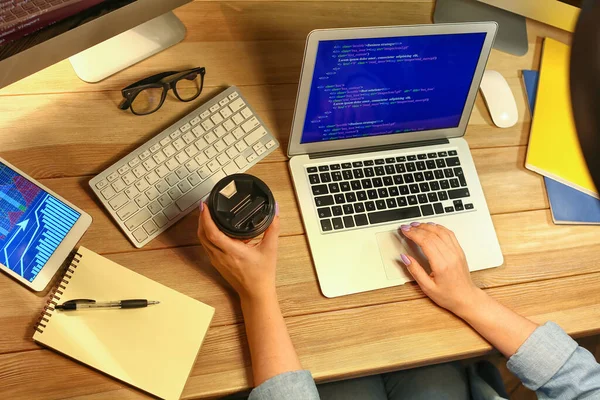 Female Programmer Working Office Night — Stock Photo, Image