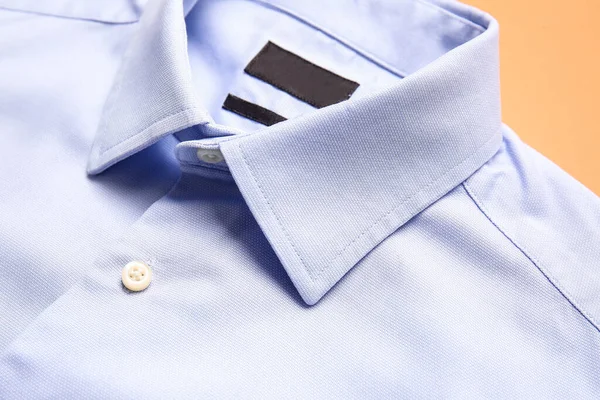 Snygg Manlig Skjorta Färg Bakgrund Närbild — Stockfoto