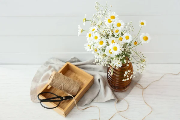 Composition Bouquet Beautiful Chamomile Flowers Light Wooden Background — Stock Photo, Image