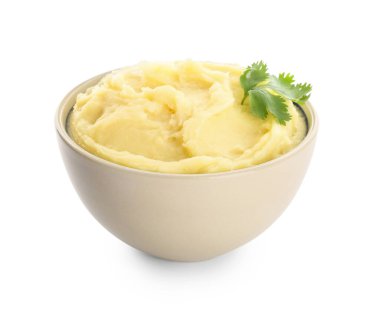 Beyaz zemin üzerine lezzetli patates püresi ile kase