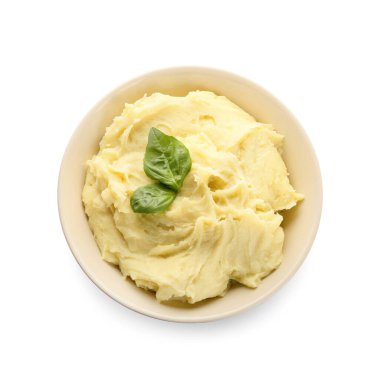 Beyaz zemin üzerine lezzetli patates püresi ile kase