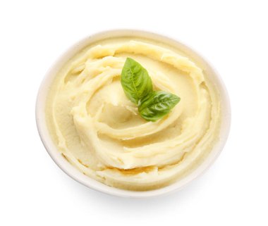 Beyaz zemin üzerine lezzetli patates püresi ile kase