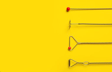 Renk arkaplanı üzerindeki konuşma düzeltmesi için logopedik araçlar