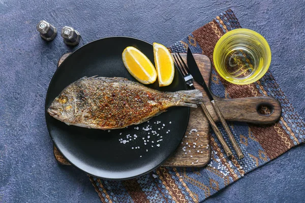 Plate Fried Dorado Color Background — Stock Photo, Image