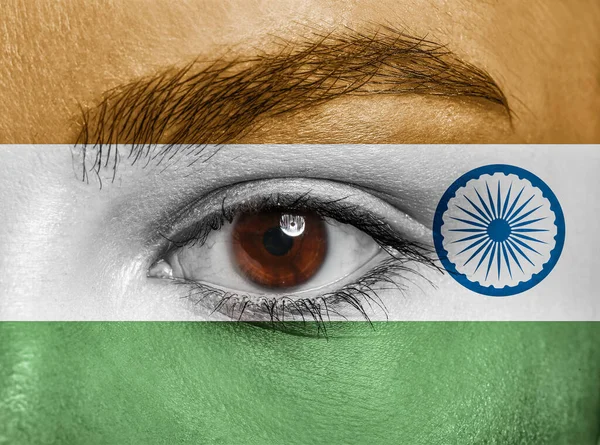 Ung Kvinna Med Ansikte Färger Indisk Flagga Närbild — Stockfoto