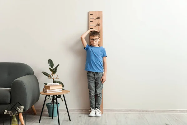 Little Boy Measuring Height Home — Stock Photo, Image