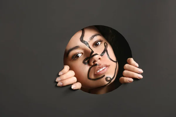 Beautiful Young African American Woman Paint Her Face Visible Hole — Stock Photo, Image