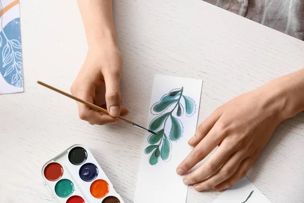 Woman Drawing Bookmark Table Closeup — Stock Photo, Image