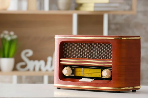 Receptor Radio Retro Mesa Habitación —  Fotos de Stock