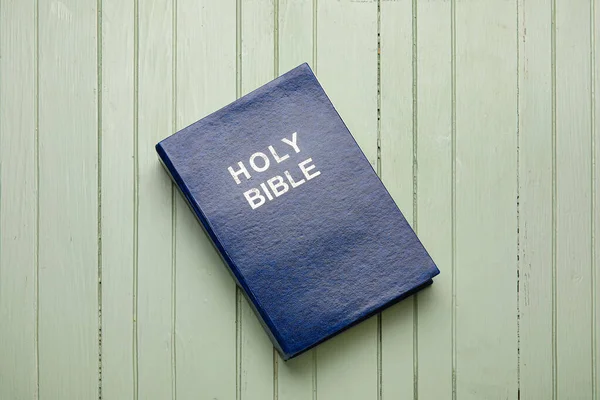 Holy Bible Color Wooden Background — Stock Photo, Image