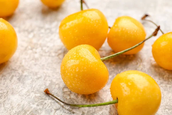 Tasty Sweet Cherries Grunge Background Closeup — Stock Photo, Image