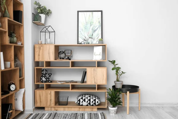 Interieur Van Stijlvolle Kamer Met Boekenplanken — Stockfoto