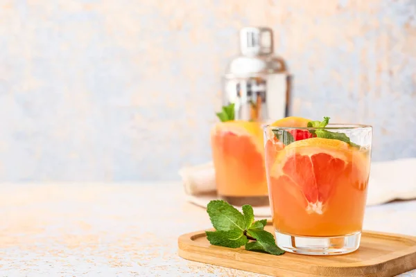 Glass Tasty Grapefruit Juice Light Background — Stock Photo, Image