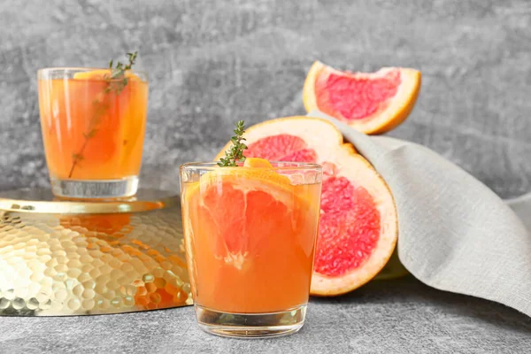 Glass Tasty Grapefruit Lemonade Grey Background — Stock Photo, Image
