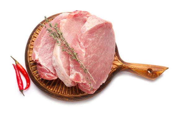 Bord Met Plakjes Rauw Varkensvlees Specerijen Witte Achtergrond — Stockfoto