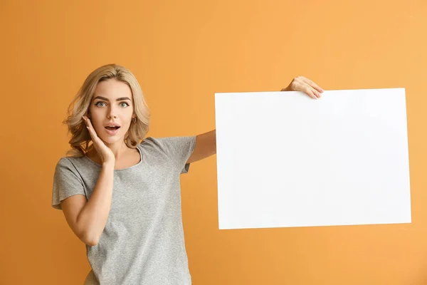 Surprised Young Woman Blank Poster Color Background — Stock Photo, Image