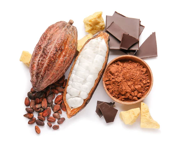 Frutas Frescas Cacao Frijoles Polvo Mantequilla Chocolate Sobre Fondo Blanco — Foto de Stock