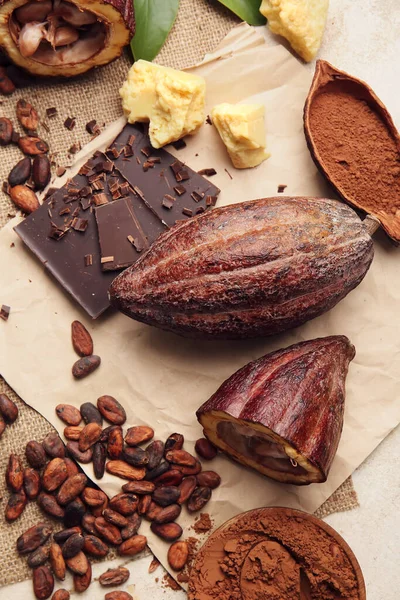 Composición Con Frutas Frescas Cacao Frijoles Polvo Mantequilla Chocolate Sobre — Foto de Stock