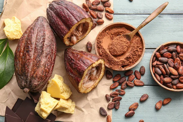 Composición Con Frutas Frescas Cacao Frijoles Polvo Mantequilla Chocolate Sobre — Foto de Stock