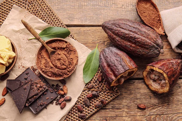 Composición Con Frutas Frescas Cacao Frijoles Polvo Chocolate Sobre Fondo — Foto de Stock