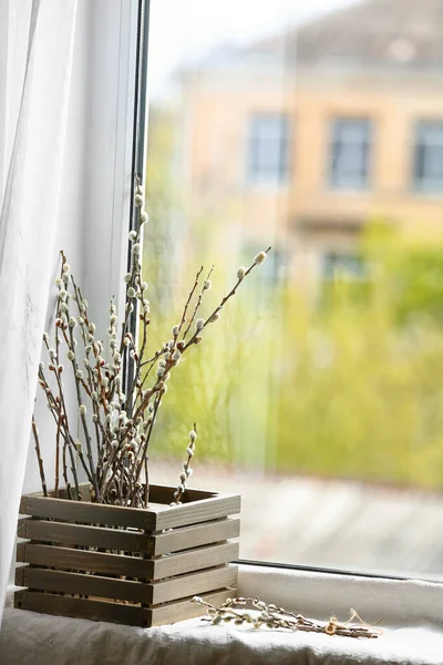 Wooden Box Willow Branches Windowsill — Stock Photo, Image