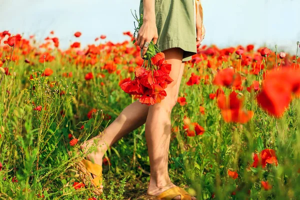 Beautiful Young Woman Bouquet Poppy Flowers Field — Stock Photo, Image