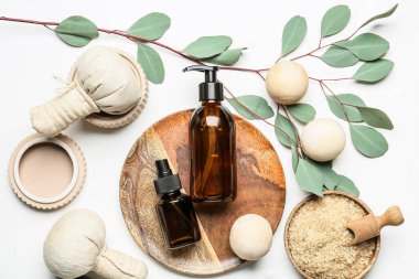 Işık arkaplanındaki güzel spa kompozisyonu