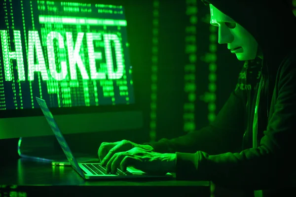 Hacker Using Computer Dark Room — Stock Photo, Image