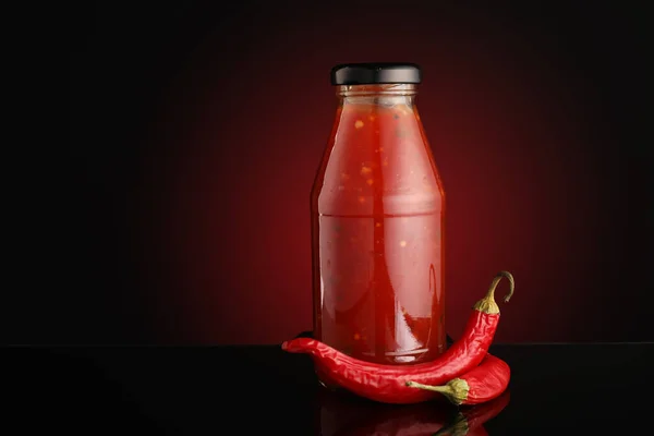Bottle Chili Sauce Dark Background — Stock Photo, Image