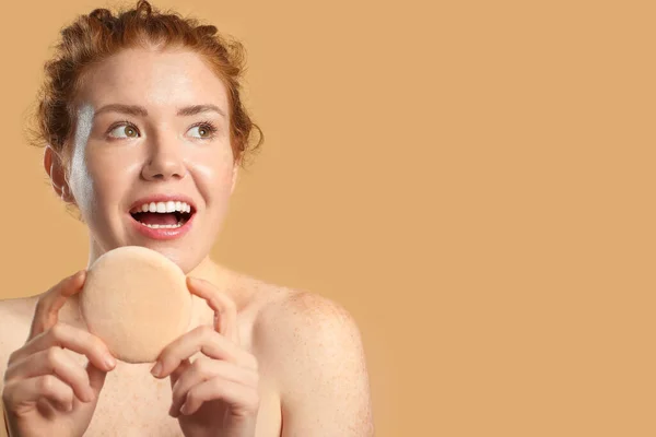 Beautiful Young Woman Makeup Sponge Color Background — Stock Photo, Image