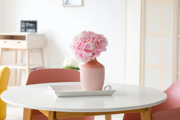 Vase Hydrangea Flowers Table Living Room — Stock Photo, Image