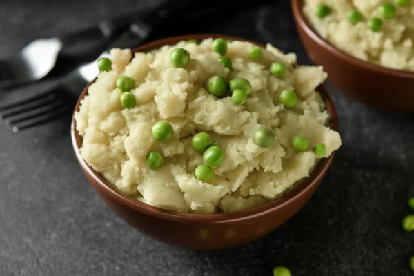 Bowl Mashed Potatoes Green Peas Dark Background — Stock Photo, Image