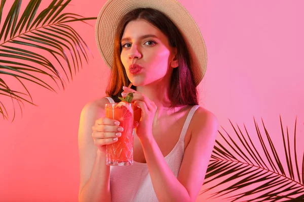 Beautiful Young Woman Swimsuit Tropical Cocktail Color Background — Stock Photo, Image