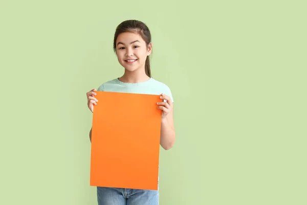 Little Girl Blank Paper Sheet Color Background — Stock Photo, Image