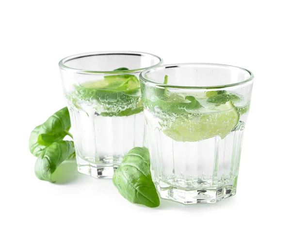 Vasos Sabrosa Limonada Con Albahaca Sobre Fondo Color —  Fotos de Stock