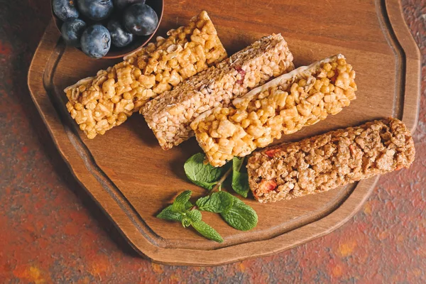 Board Healthy Cereal Bars Blueberries Grunge Background — Stock Photo, Image