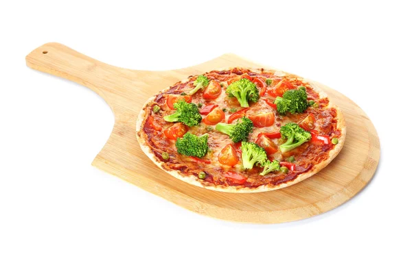 Tafel Mit Leckerer Vegetarischer Pizza Auf Weißem Hintergrund — Stockfoto