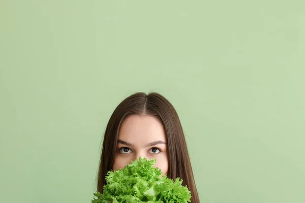 Young Woman Fresh Lettuce Color Background — Stock Photo, Image