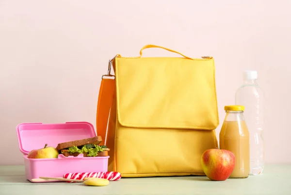 Bolsa Almuerzo Comida Sobre Fondo Color — Foto de Stock