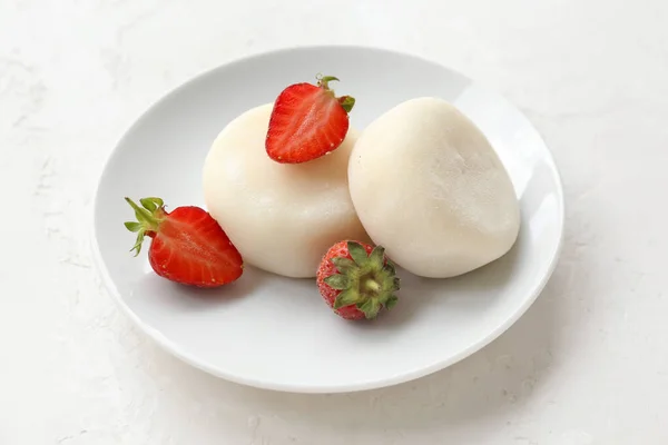 Plate Tasty Japanese Mochi Strawberry Light Background — Stock Photo, Image