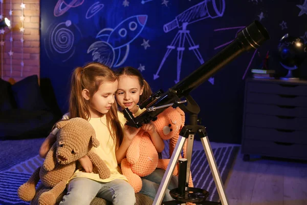 Cute Little Sisters Telescope Looking Stars Evening — Stock fotografie