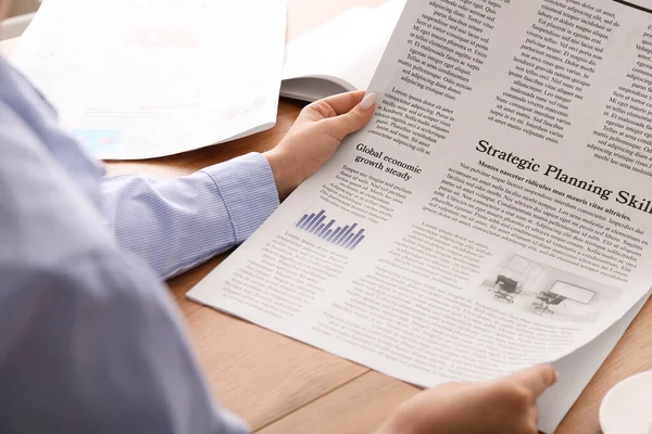 Young Woman Reading Newspaper Office Closeup — Stock Photo, Image