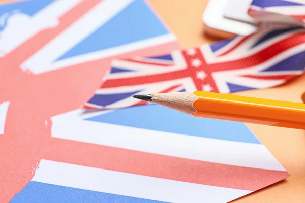 Ołówek Brytyjska Flaga Zbliżenie Pojęcie Nauki Języka Angielskiego — Zdjęcie stockowe