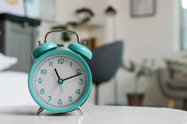 Alarm Clock Table Room Closeup — Stockfoto