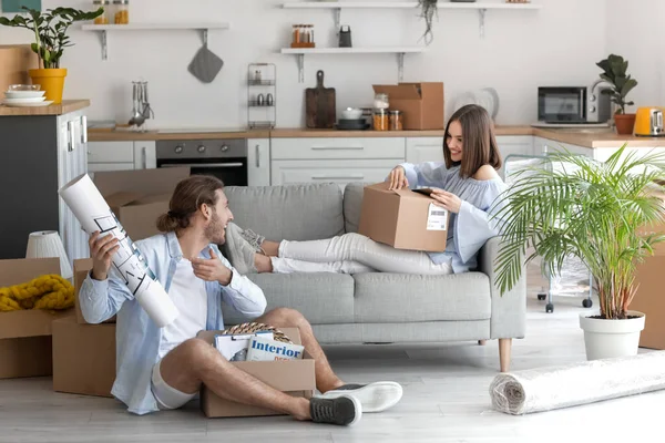 Young Couple Cardboard Boxes New House Moving Day — Stock Photo, Image